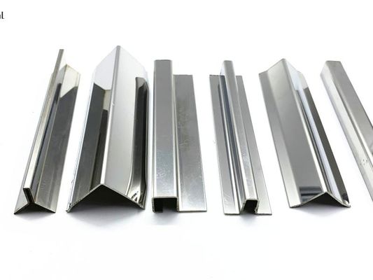 À l'intérieur de l'équilibre Bullnose 2.5m de bord de frontière en métal d'acier inoxydable de coin