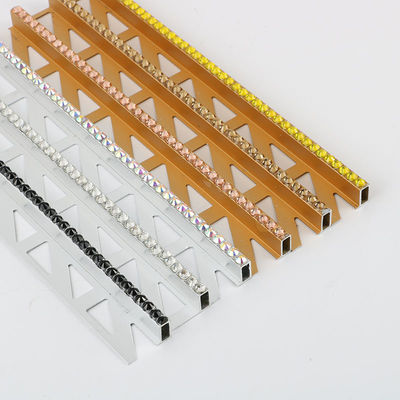 Le plancher/tuiles d'extrusion d'alliage d'aluminium la ligne d'arrivée équilibres de courroies