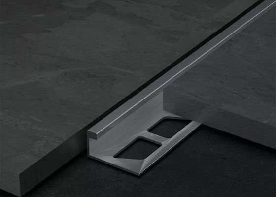 Les bandes se fermantes à angle droit de profil d'alliage d'Aluminium-magnésium couvrent de tuiles l'équilibre de bord