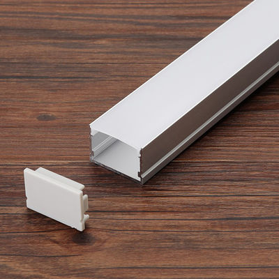 Profils en aluminium polis expulsés des extrusions industrielles LED 1.8m