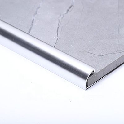 Profilé en u en céramique de salle de bains autour de l'équilibre en aluminium 1.8m de tuile