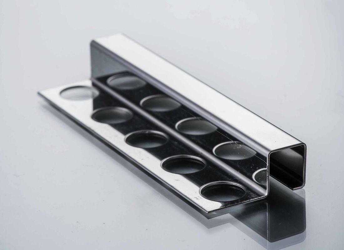 À l'intérieur de l'équilibre Bullnose 2.5m de bord de frontière en métal d'acier inoxydable de coin