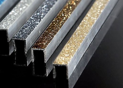 Équilibre en aluminium anodisé de tuile
