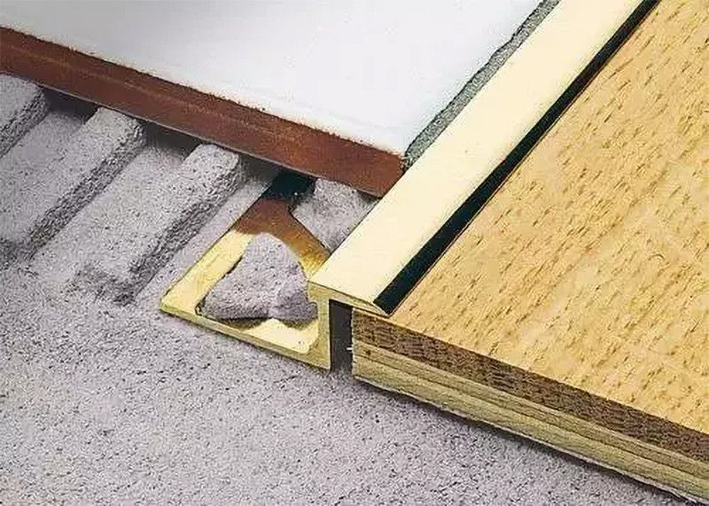 équilibre de bord de tuile en métal de 2.5m pour l'aluminium d'équilibre de bord de tuile de profil d'alliage d'aluminium