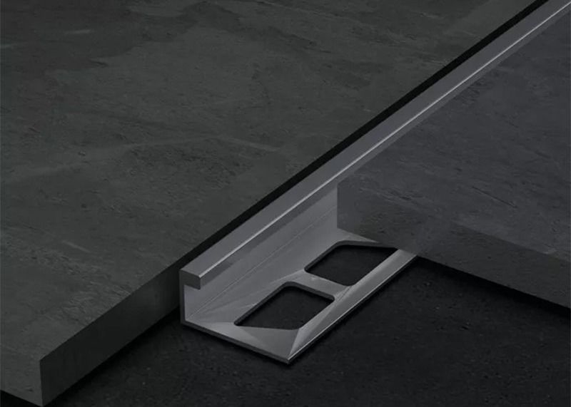 Les bandes se fermantes à angle droit de profil d'alliage d'Aluminium-magnésium couvrent de tuiles l'équilibre de bord