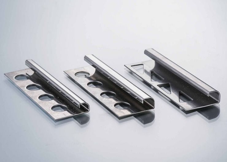 TUV 10mm a balayé la ligne de panneau de jupe d'acier inoxydable d'équilibre de coin d'acier inoxydable