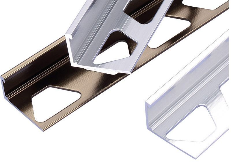 Plinthe intérieure métallique décorative pour la ligne en aluminium de couverture panneau de bordage pour l'équilibre de tuile