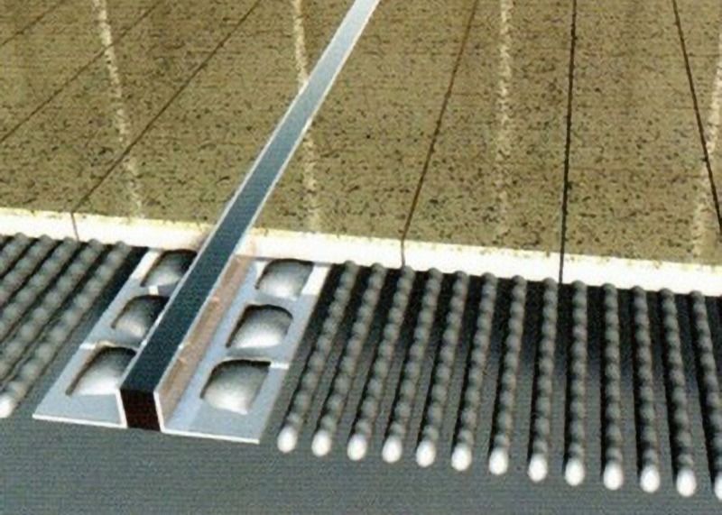 Le carrelage en bois équilibrent le profil en aluminium d'extrusion de joint en aluminium de mouvement de 25mm