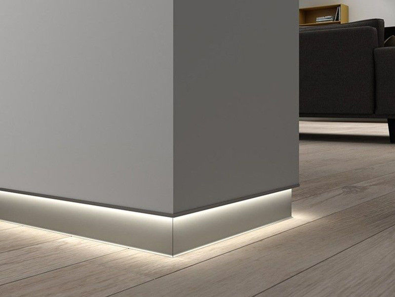 la Manche menée par 0.8mm de bande avec la plinthe de lumière de diffuseur