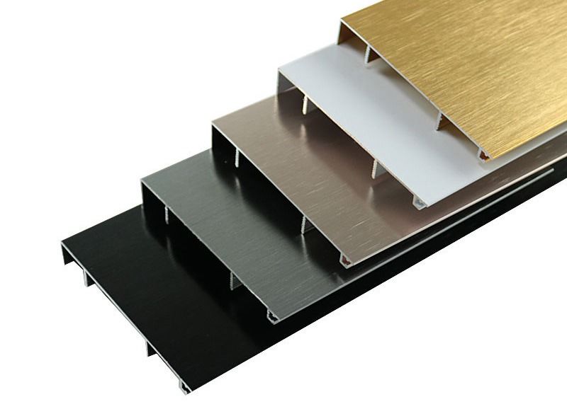 Le profil de bordage en aluminium de protection de base de mur a anodisé