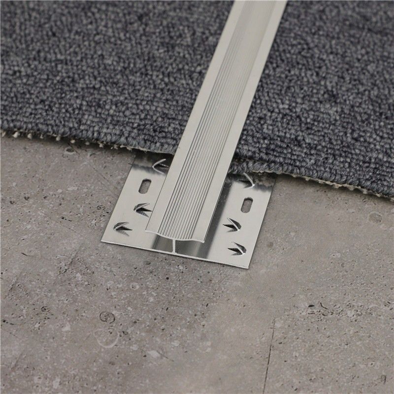 Le tapis poli en métal d'équilibre de couverture de tapis d'équilibre en métal de bordure de tapis usine l'installation