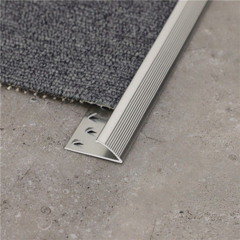 Le tapis poli en métal d'équilibre de couverture de tapis d'équilibre en métal de bordure de tapis usine l'installation