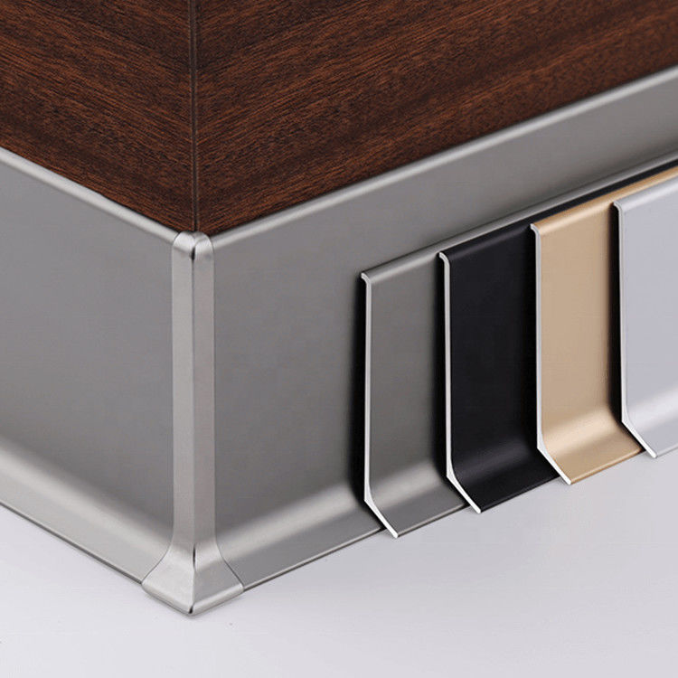 Accessoires communs de plinthes de bordage de plancher de doigt en aluminium décoratif de conseil
