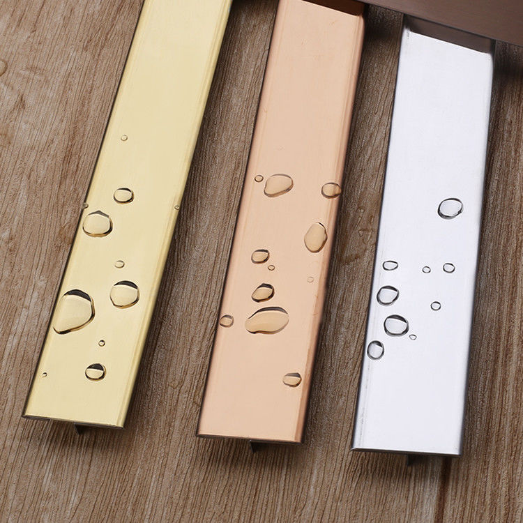 D'autres coins extérieurs de carreau de céramique d'accessoires de l'aperçu gratuit SS304 T de ventes directes d'accessoires pour l'équilibre de bords de mur de plancher