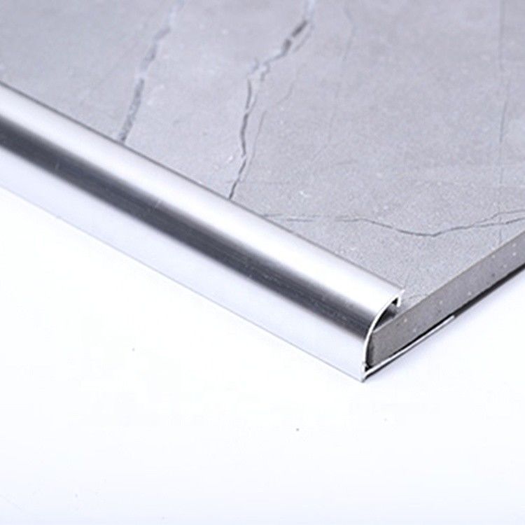 Profilé en u en céramique de salle de bains autour de l'équilibre en aluminium 1.8m de tuile