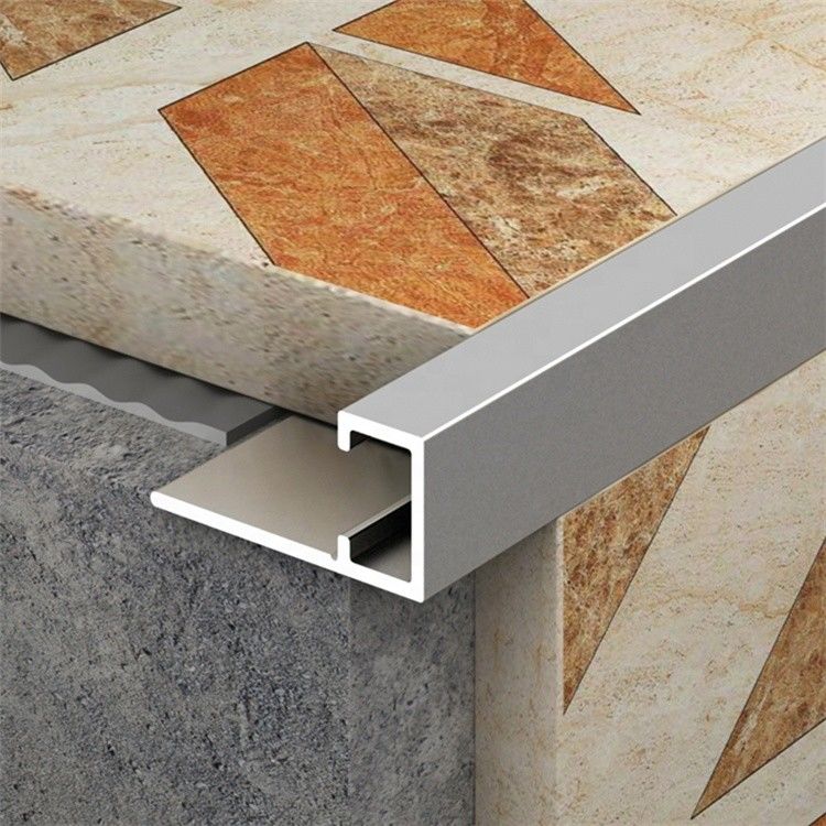décoration à la maison en aluminium de tuile de 25mm d'équilibre extérieur de coin