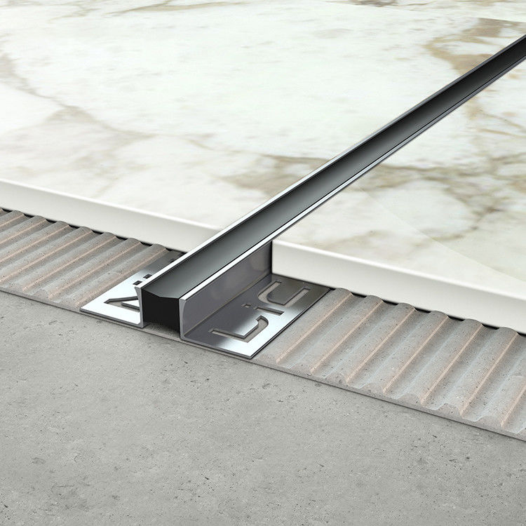 Plancher d'extrusion de mouvement en aluminium de tuile et équilibre en bois communs parquetants en céramique de tuile