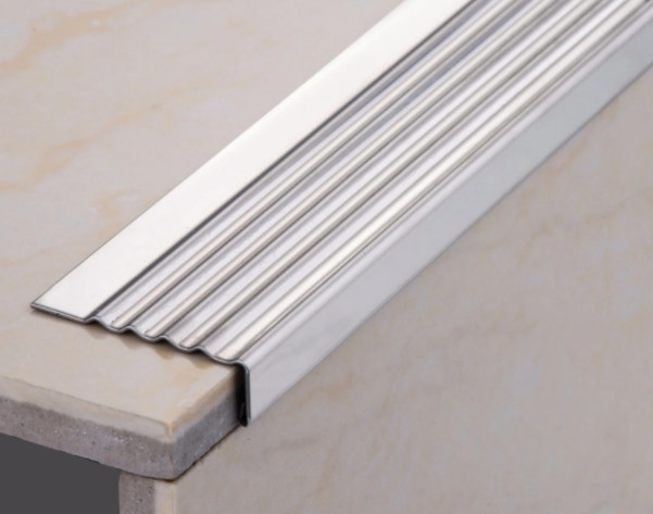 Bande de transition en aluminium adaptée aux besoins du client de bord de plancher d'équilibre de tuile
